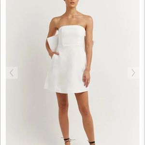 Dissh Linen Back Bow Dress